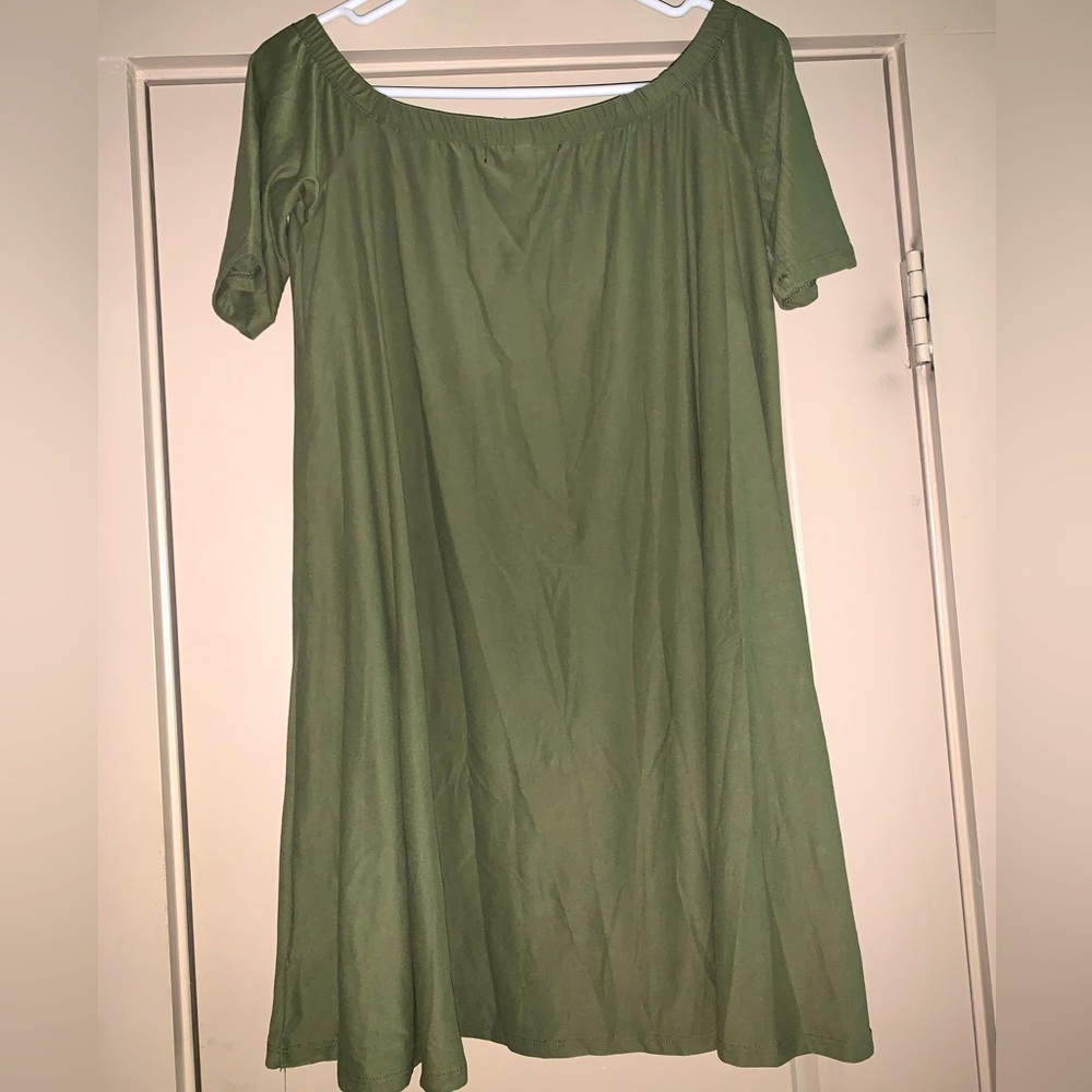 Off the shoulder tshirt dress